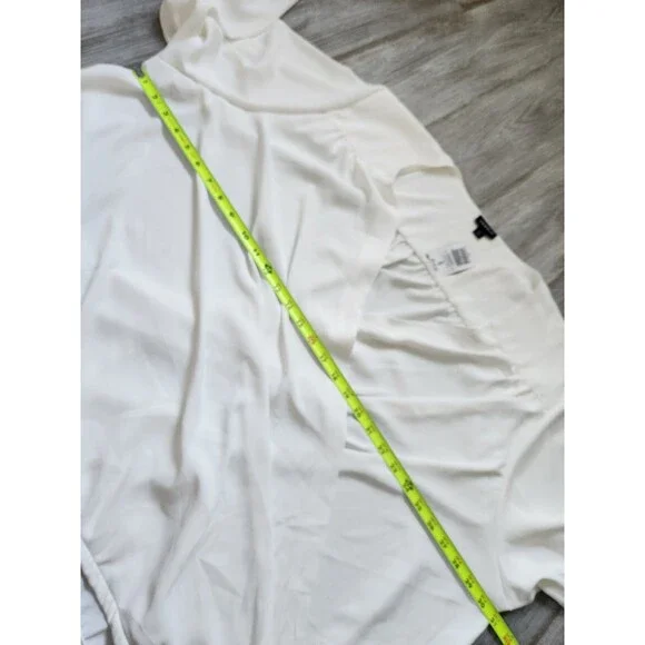 NWT Torrid White Georgette Surplice Blouse V Neck Balloon Sleeve Flowy Sz 5X - Picture 7 of 9